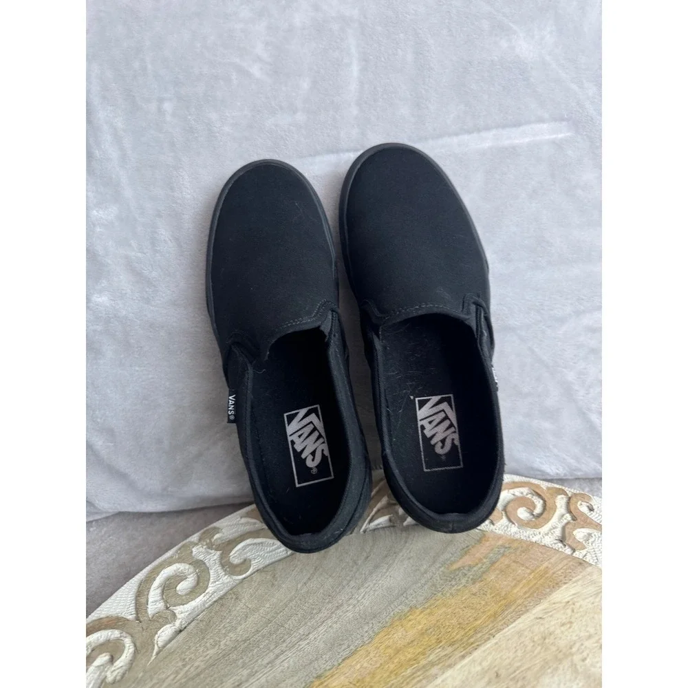 Vans Classic Slip-On Black Canvas Sneakers Womens 8.5 VN000EYEBKA Low Top Skate